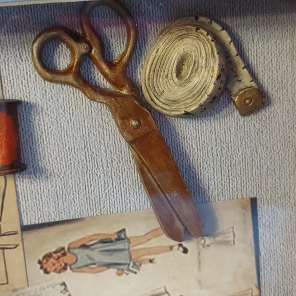 Maven "My Sewing Notions"  storage box - Picture 5 of 10